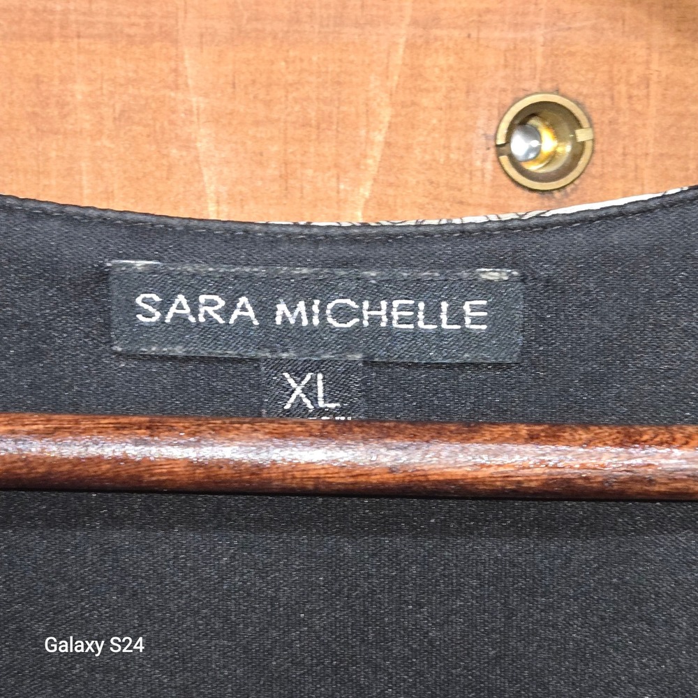 Sara Michelle Grey Black Medallion Paisley V-Neck Layered Blouse XL 6069MCPP - Picture 2 of 5